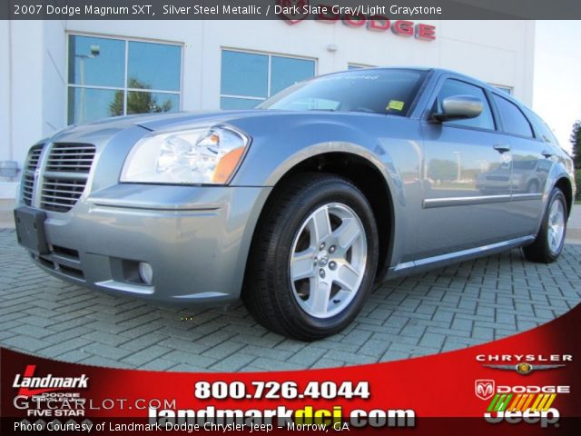 2007 Dodge Magnum SXT in Silver Steel Metallic