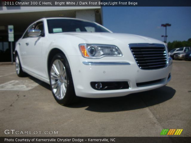 2011 Chrysler 300 C Hemi in Bright White