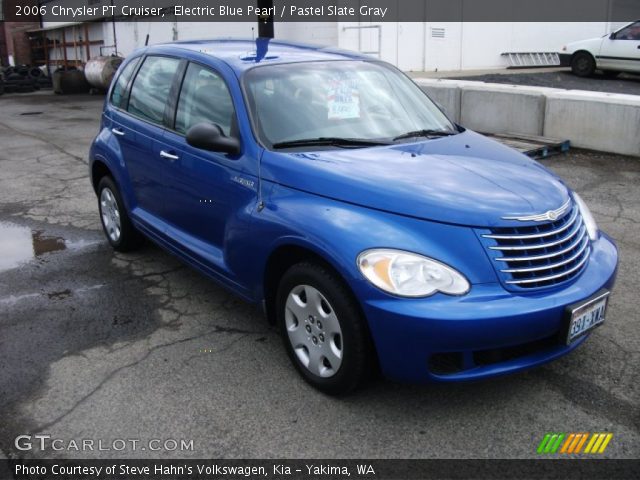 2006 Chrysler PT Cruiser  in Electric Blue Pearl
