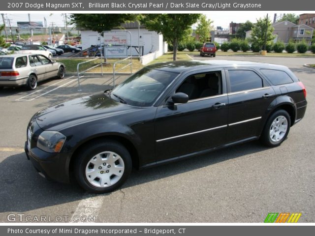 2007 Dodge Magnum SXT in Brilliant Black Crystal Pearl