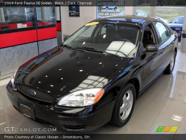 2004 Ford Taurus SE Sedan in Black