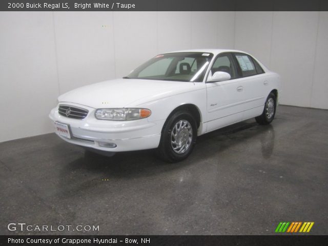 2000 Buick Regal LS in Bright White