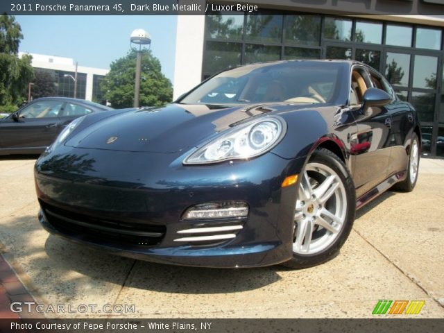 2011 Porsche Panamera 4S in Dark Blue Metallic