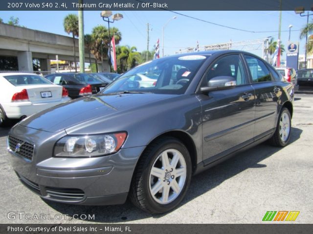 2007 Volvo S40 2.4i in Titanium Gray Metallic