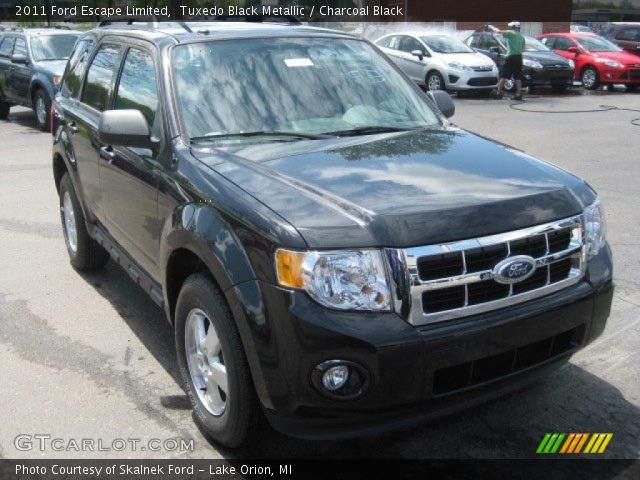 2011 Ford Escape Limited in Tuxedo Black Metallic