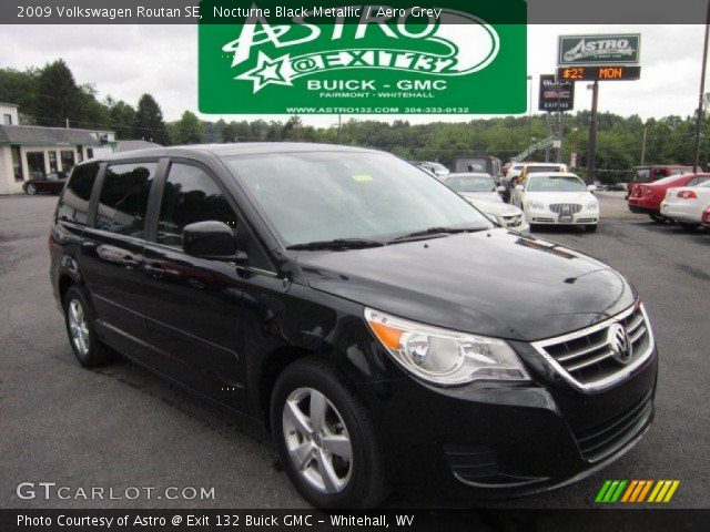 2009 Volkswagen Routan SE in Nocturne Black Metallic
