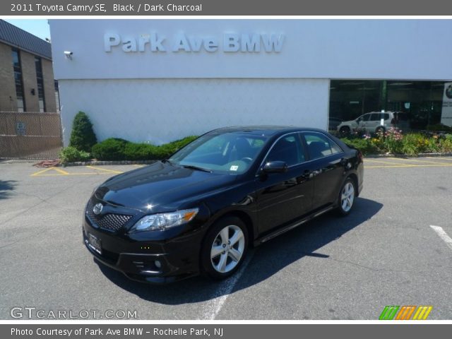 2011 Toyota Camry SE in Black