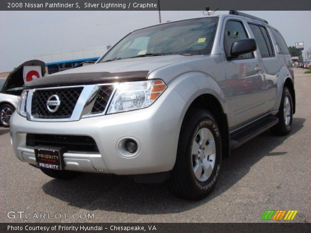 2008 Nissan Pathfinder S in Silver Lightning