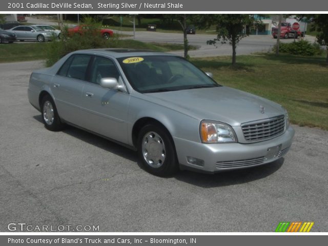 2001 Cadillac DeVille Sedan in Sterling Silver