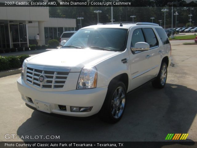 2007 Cadillac Escalade AWD in White Diamond