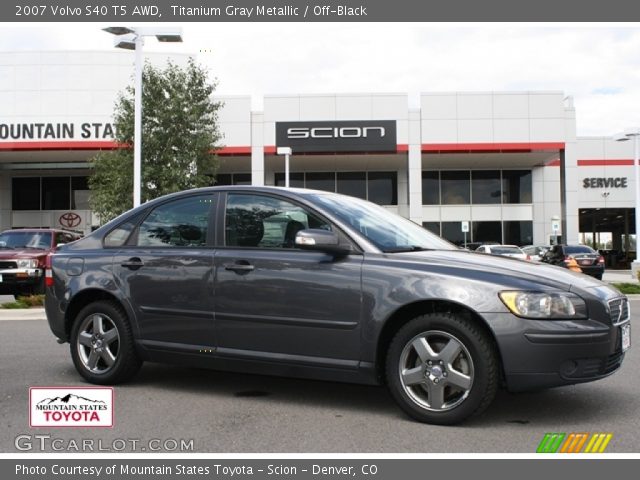 2007 Volvo S40 T5 AWD in Titanium Gray Metallic