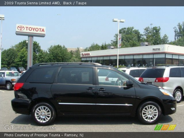 2009 Toyota Sienna Limited AWD in Black