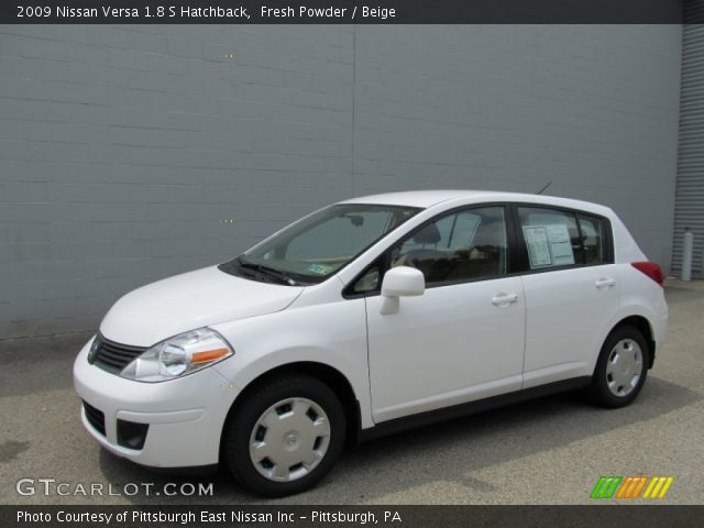 2009 Nissan Versa 1.8 S Hatchback in Fresh Powder