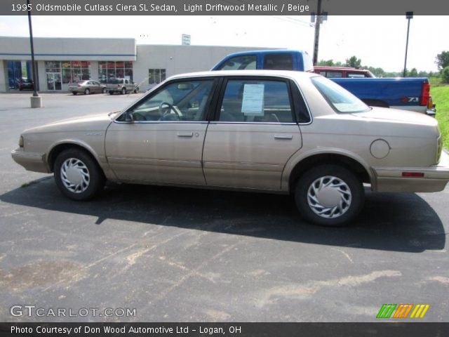 1995 Oldsmobile Cutlass Ciera SL Sedan in Light Driftwood Metallic