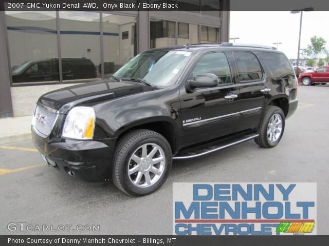 2007 GMC Yukon Denali AWD in Onyx Black