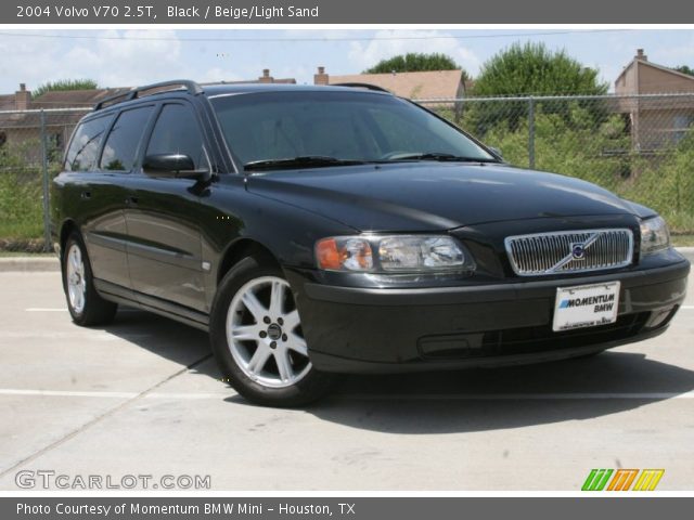 2004 Volvo V70 2.5T in Black