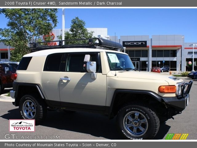 2008 Toyota FJ Cruiser 4WD in Sandstorm Metallic