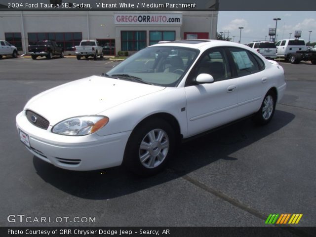 2004 Ford Taurus SEL Sedan in Vibrant White