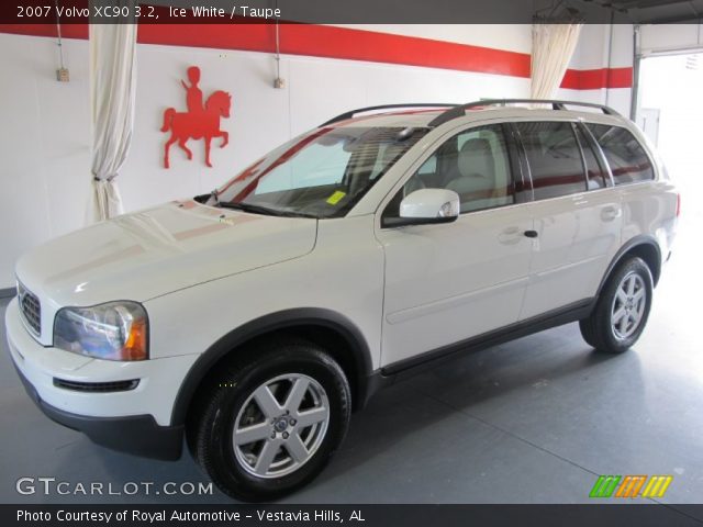 2007 Volvo XC90 3.2 in Ice White