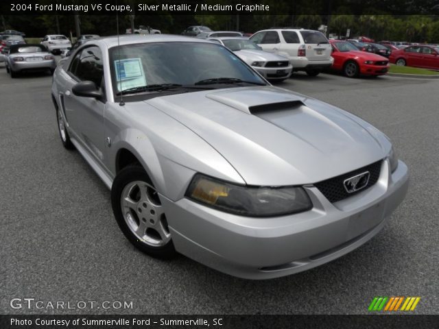 2004 Ford Mustang V6 Coupe in Silver Metallic