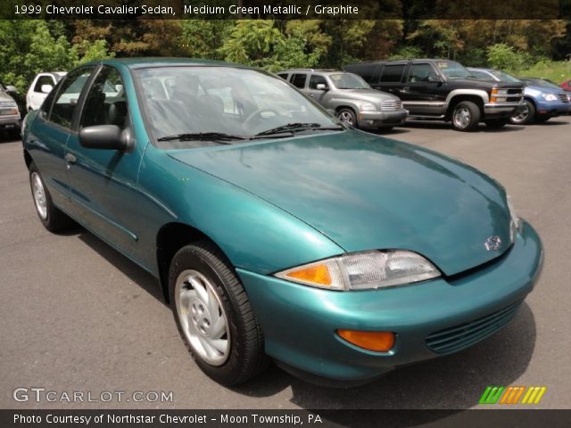 1999 Chevrolet Cavalier Sedan in Medium Green Metallic