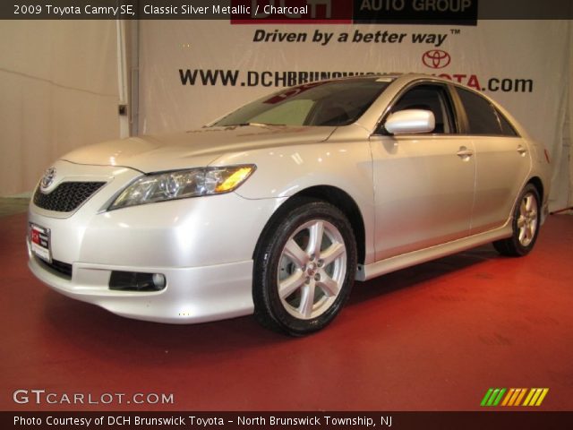 2009 Toyota Camry SE in Classic Silver Metallic