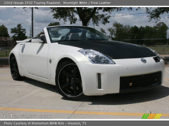 2009 Nissan 350Z Touring Roadster in Moonlight White