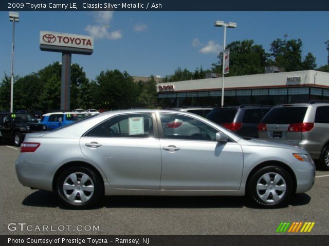 2009 Toyota Camry LE in Classic Silver Metallic