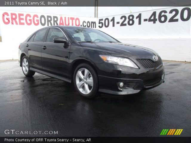 2011 Toyota Camry SE in Black