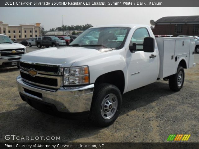 2011 Chevrolet Silverado 2500HD Regular Cab Chassis in Summit White