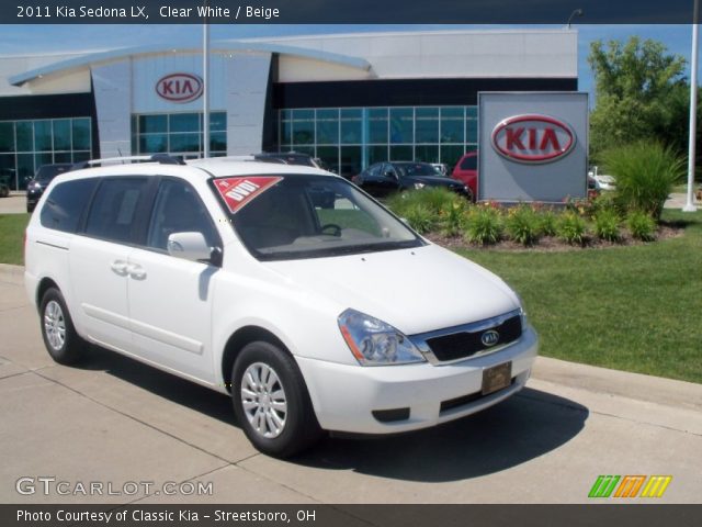 2011 Kia Sedona LX in Clear White