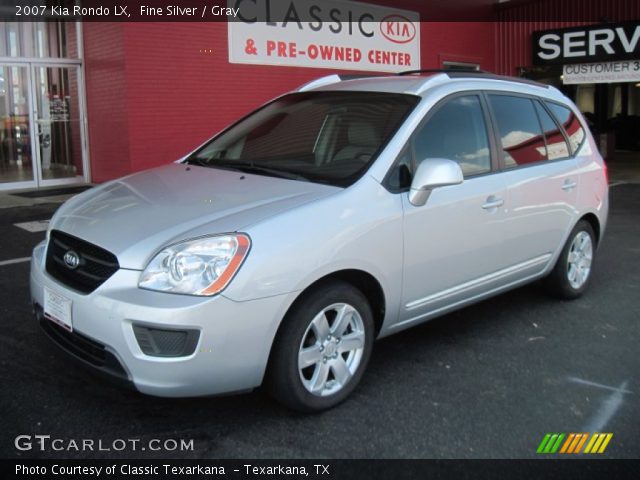 2007 Kia Rondo LX in Fine Silver