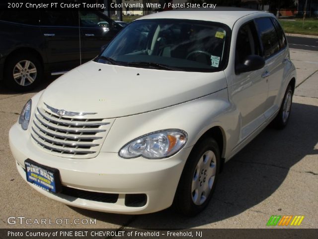 2007 Chrysler PT Cruiser Touring in Cool Vanilla White