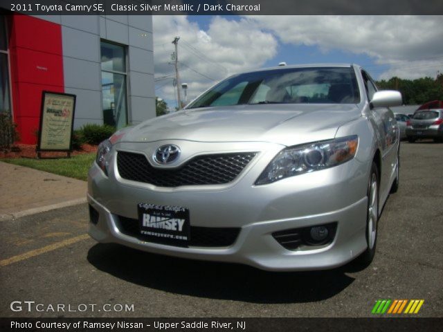 2011 Toyota Camry SE in Classic Silver Metallic