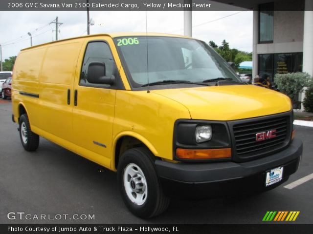 2006 GMC Savana Van 2500 Extended Cargo in Yellow