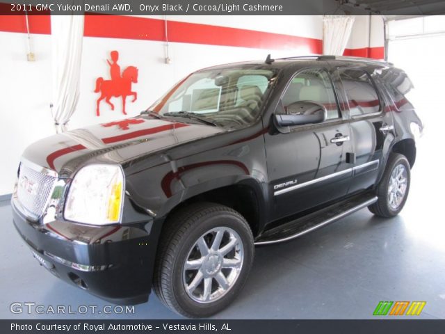 2011 GMC Yukon Denali AWD in Onyx Black