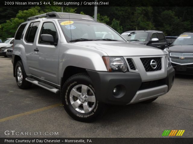 2009 Nissan Xterra S 4x4 in Silver Lightning