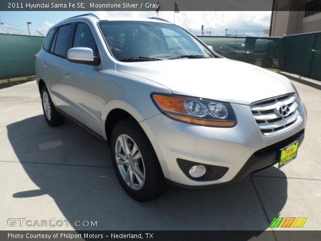 2011 Hyundai Santa Fe SE in Moonstone Silver