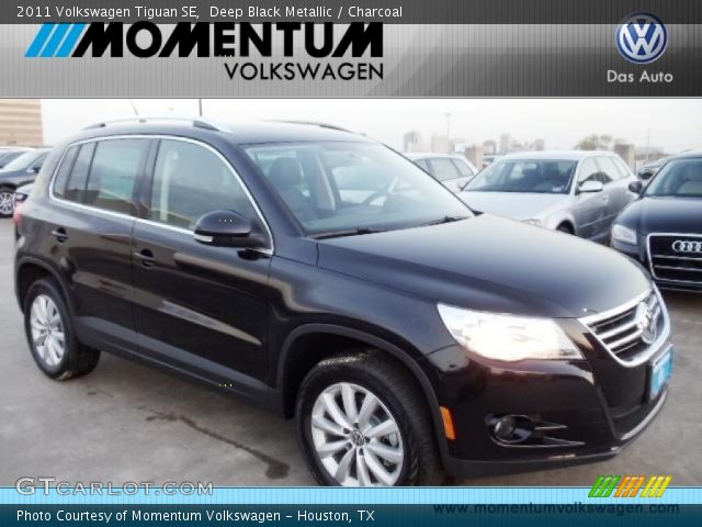 2011 Volkswagen Tiguan SE in Deep Black Metallic