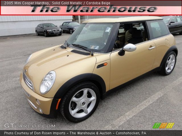 2005 Mini Cooper Hardtop in Solid Gold Metallic