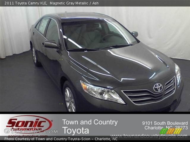 2011 Toyota Camry XLE in Magnetic Gray Metallic