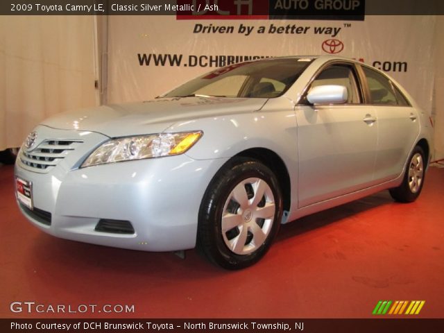 2009 Toyota Camry LE in Classic Silver Metallic