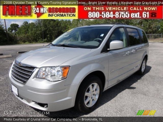2008 Chrysler Town & Country Touring Signature Series in Bright Silver Metallic