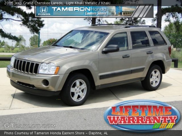 2006 Jeep Grand Cherokee Laredo in Light Khaki Metallic