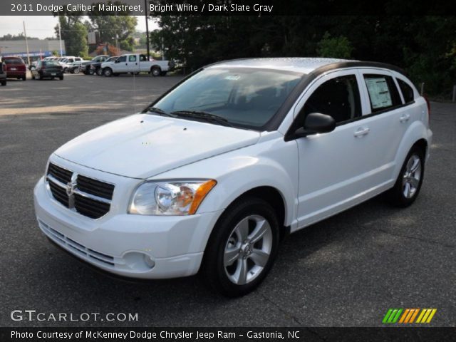 2011 Dodge Caliber Mainstreet in Bright White