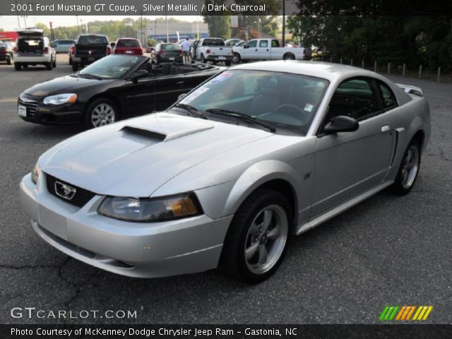 2001 Ford Mustang GT Coupe in Silver Metallic