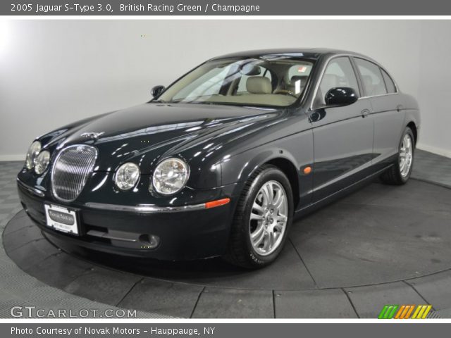 2005 Jaguar S-Type 3.0 in British Racing Green