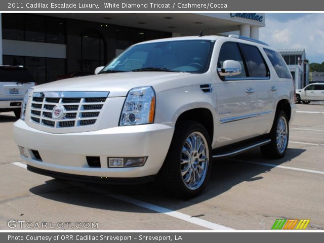 2011 Cadillac Escalade Luxury in White Diamond Tricoat