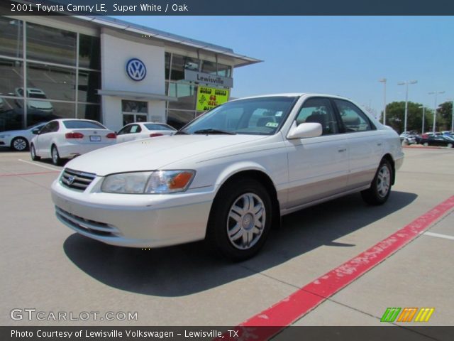 2001 Toyota Camry LE in Super White