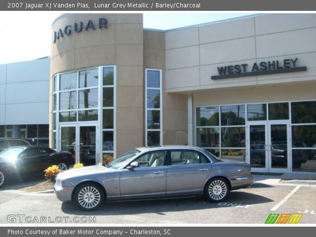 2007 Jaguar XJ Vanden Plas in Lunar Grey Metallic